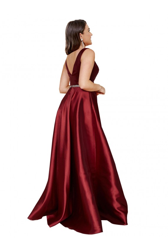 Buy Sleeveless V-Neck V-Back Satin A-Line Formal Plus Size Formal Dress UK